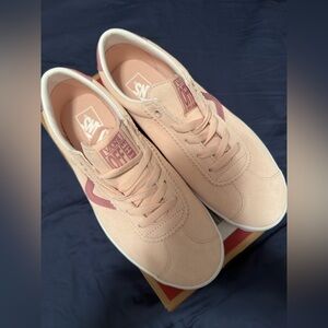 🎉🎉New Vans Sport Low Suede Sneakers🎉🎉